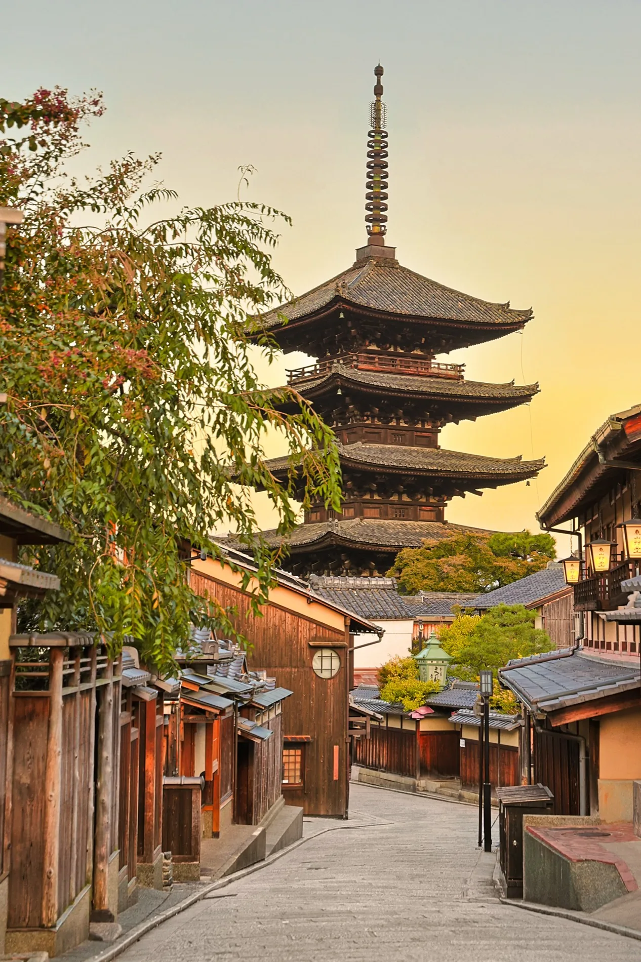 Pagode Yasaka à Kyoto au crépuscule