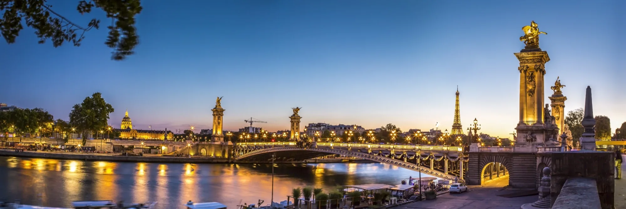 Paris, le Pont Alexandre III et la tour Eiffel